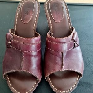 Beautiful brown leather  women's Sandals
